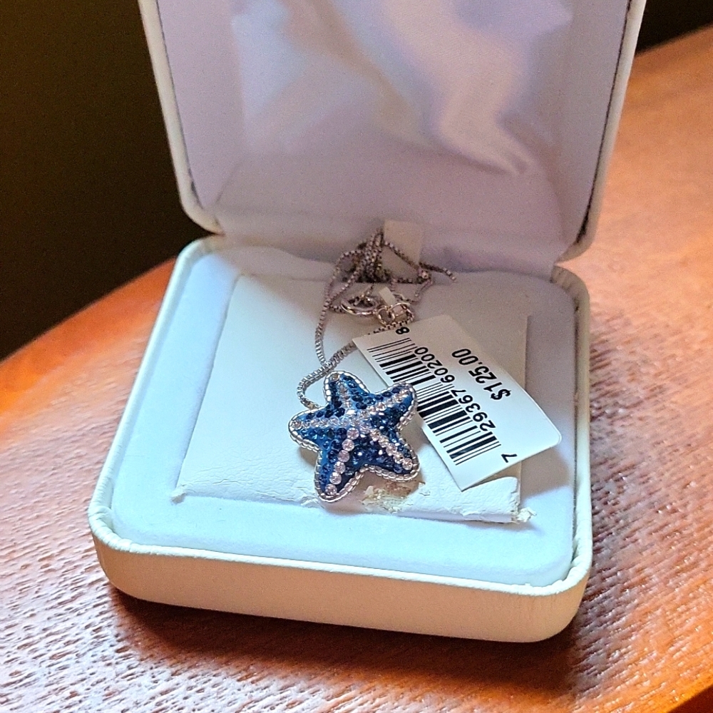 Crystal starfish necklace